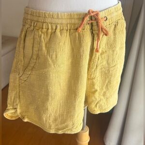 Anthropologie Pilcro Mustard Yellow Women's Shorts  in medium drawstring. EUC